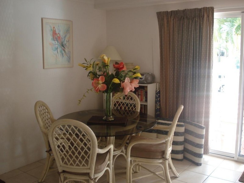 2/12-14 Britannia Avenue, Broadbeach QLD 4218