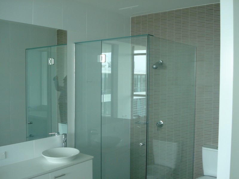 33 TE Peters Drive, Broadbeach QLD 4218