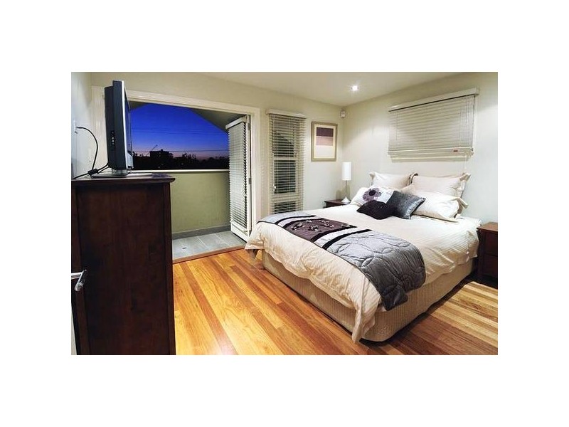 53b Thackeray Street, Norman Park QLD 4170