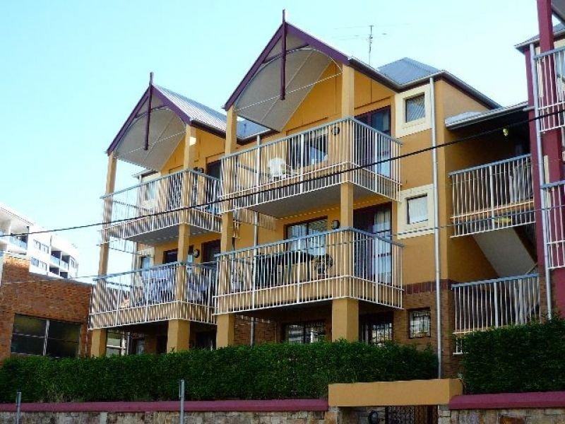 Spring Hill NSW 2800