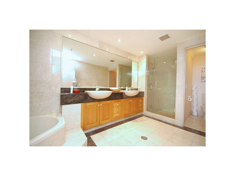 21/2 Goodwin Street, Kangaroo Point QLD 4169