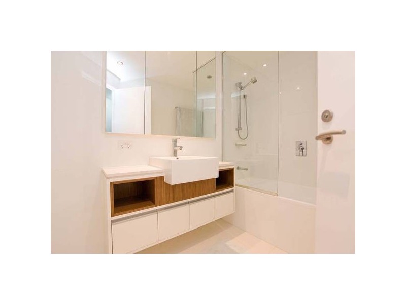 392/30 Macrossan Street, Brisbane QLD 4000