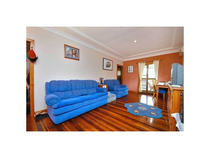 17 Kensington Avenue, Seven Hills QLD 4170