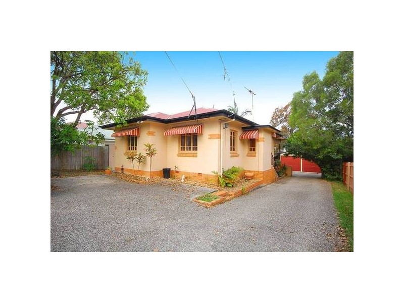 17 Kensington Avenue, Morningside QLD 4170