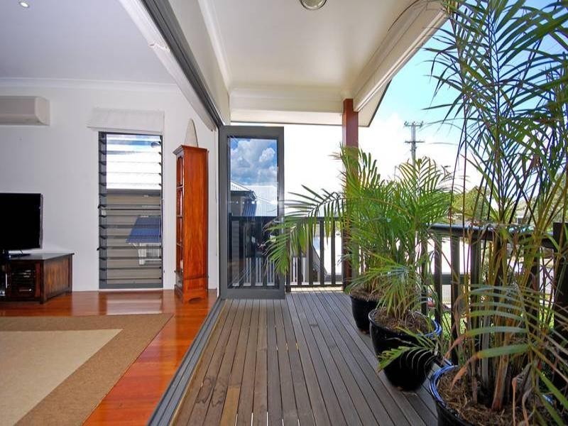 215 Ekibin Road East, Tarragindi QLD 4121