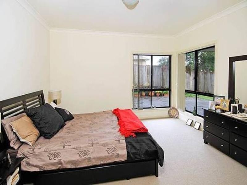 16 Joseph Avenue, Moggill QLD 4070