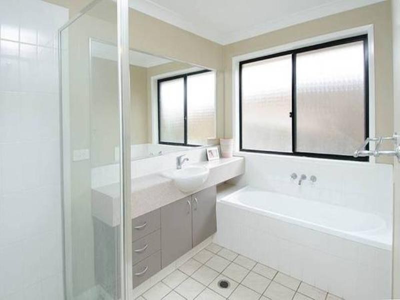 16 Kyecody Close, Moggill QLD 4070