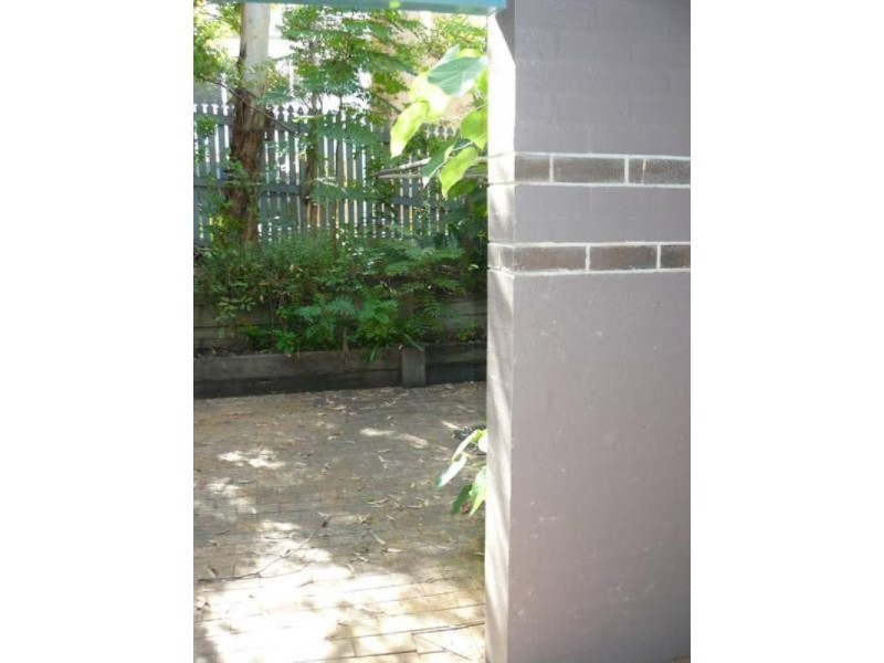 Spring Hill NSW 2800