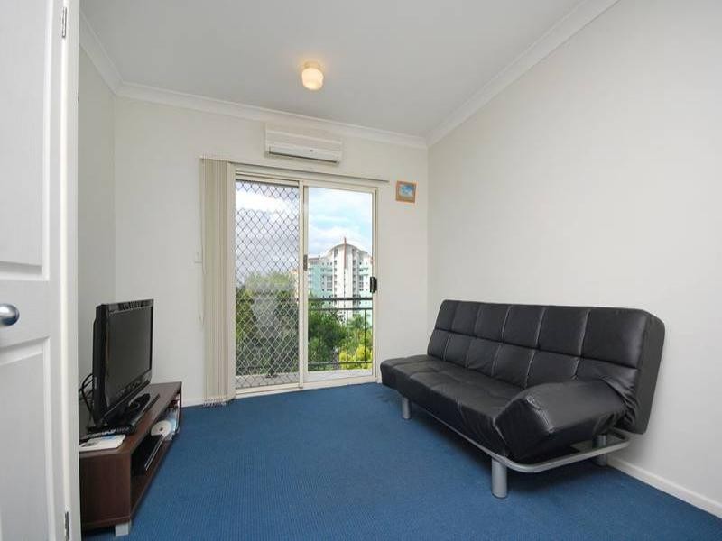 10/446 Main Street, Kangaroo Point QLD 4169