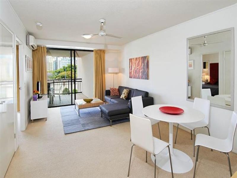 15 Goodwin Street, Kangaroo Point QLD 4169