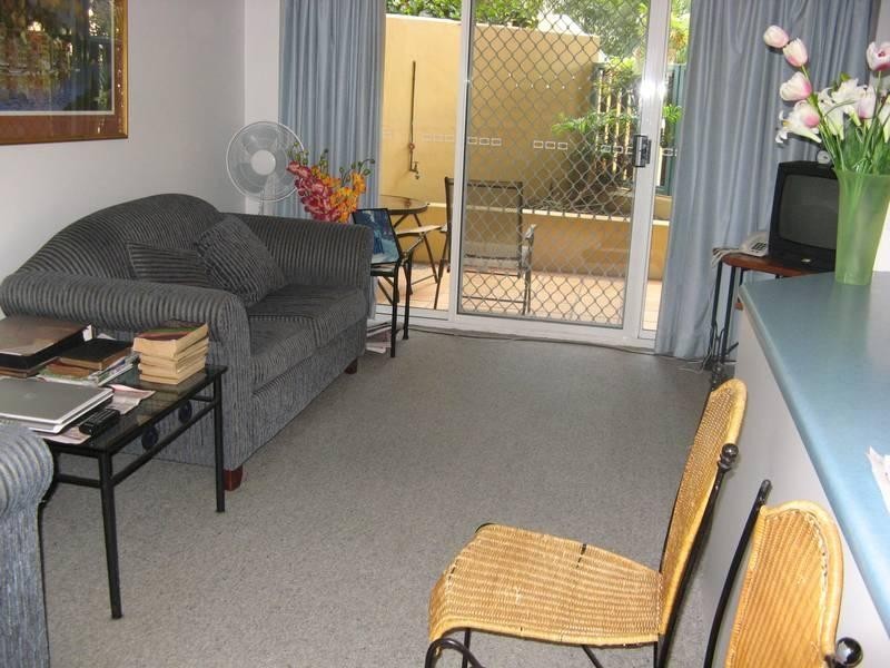 Spring Hill NSW 2800