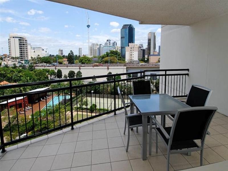 105/15 Goodwin Street, Kangaroo Point QLD 4169