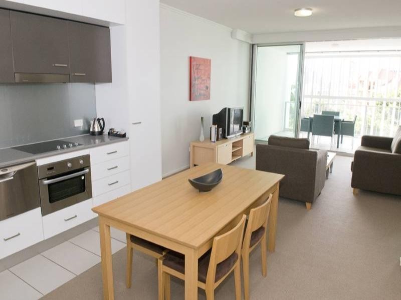 9/97 Lambert Street, Kangaroo Point QLD 4169