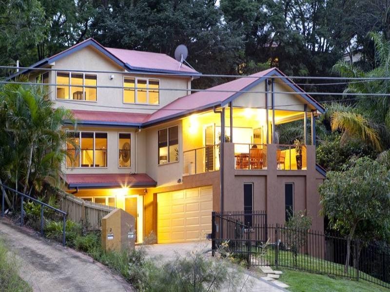 4 Orchard Terrace, St Lucia QLD 4067