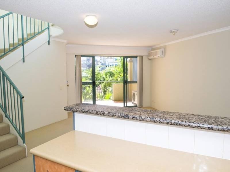 18/219 Wellington Road, Kangaroo Point QLD 4169