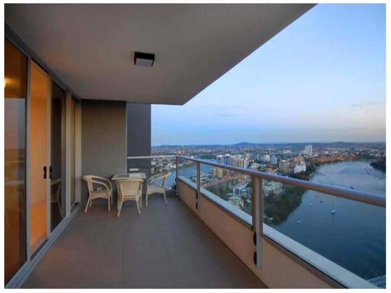 421/30 Macrossan Street, Brisbane QLD 4000