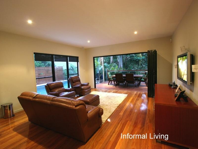 54 Seventh Avenue, St Lucia QLD 4067