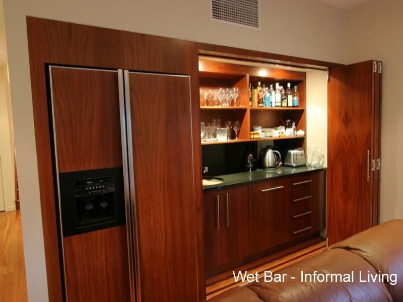 54 Seventh Avenue, St Lucia QLD 4067