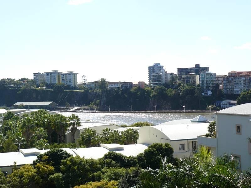 58/15 Goodwin Street, Kangaroo Point QLD 4169