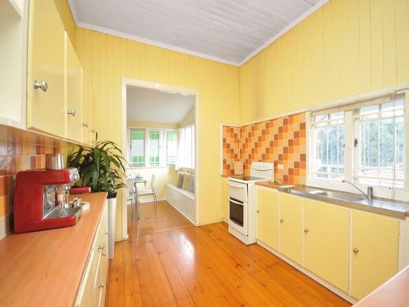 25 Wilton Terrace, Yeronga QLD 4104