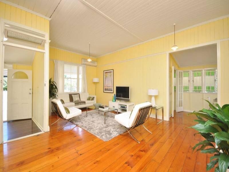 25 Wilton Terrace, Yeronga QLD 4104