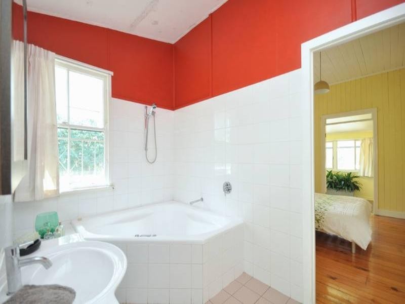 25 Wilton Terrace, Yeronga QLD 4104