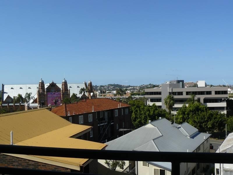 15/451 Gregory Terrace, Spring Hill QLD 4000