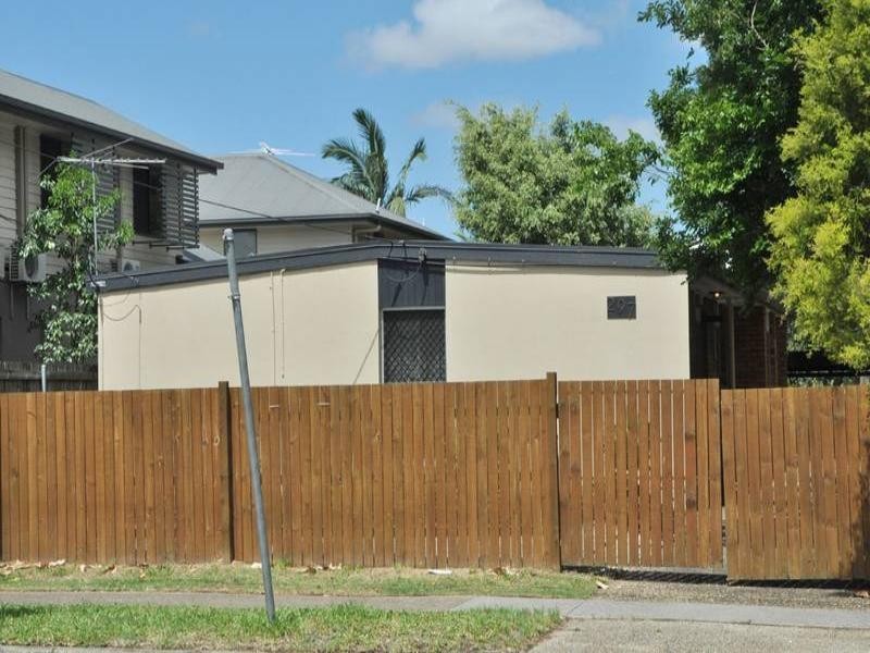 297 Hawthorne Road, Hawthorne QLD 4171