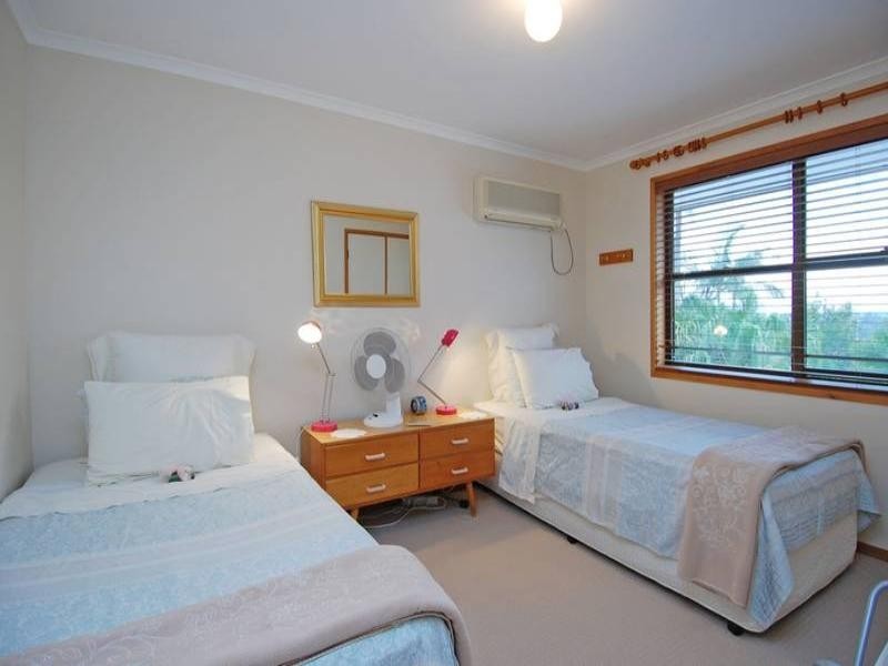 102 Arrabri Avenue, Mount Ommaney QLD 4074