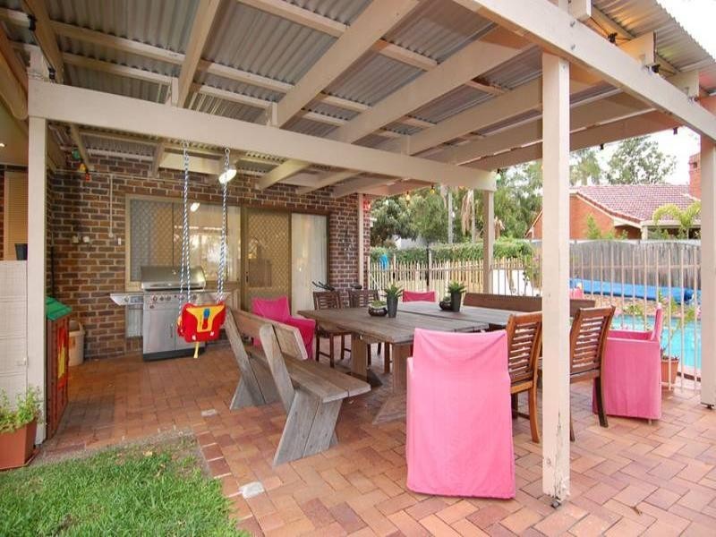 102 Arrabri Avenue, Mount Ommaney QLD 4074