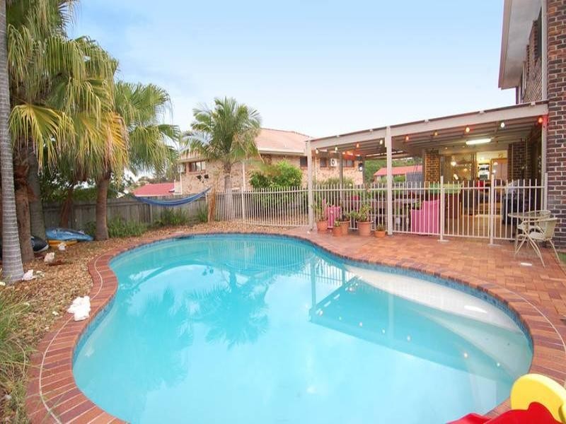 102 Arrabri Avenue, Mount Ommaney QLD 4074