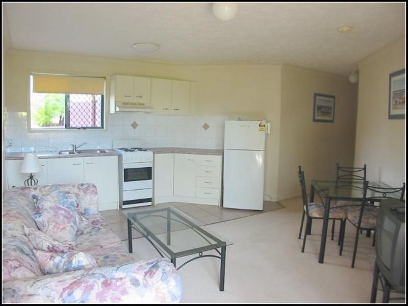 2/296 Vulture Street, Kangaroo Point QLD 4169