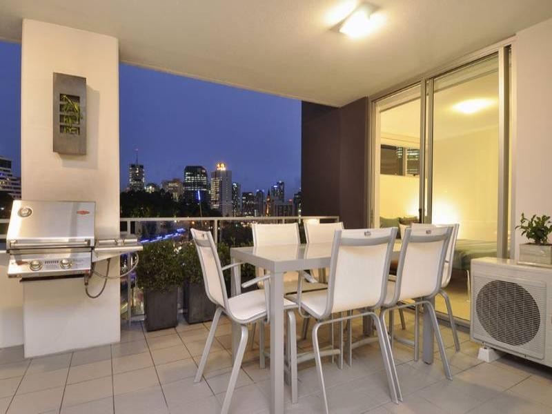 3092/3 Parkland Boulevard, Brisbane QLD 4000