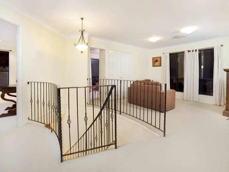 31 Killarney Place, Chermside West QLD 4032