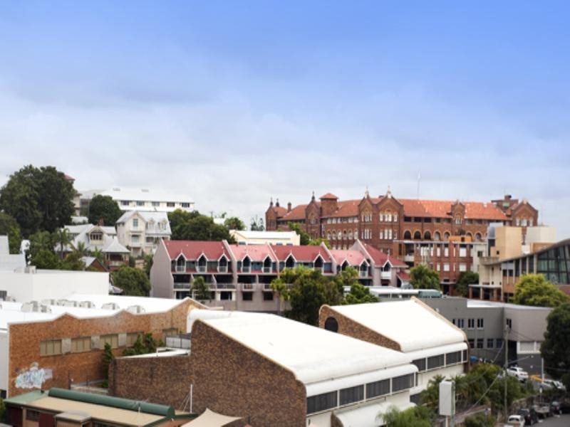 43/22 Barry Parade, Spring Hill QLD 4000