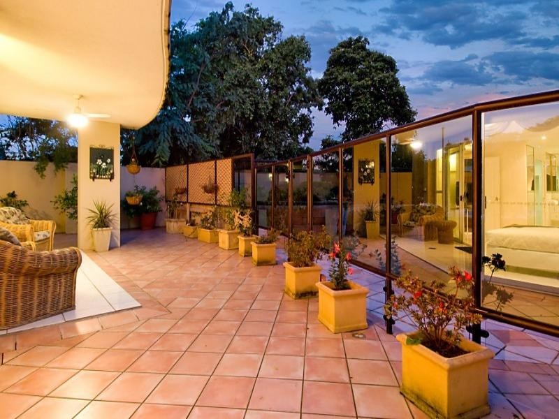 2/88 Oxlade Drive, New Farm QLD 4005