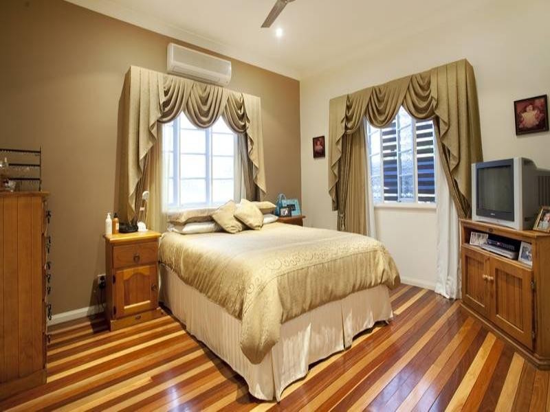 36 Ninth Avenue, Coorparoo QLD 4151