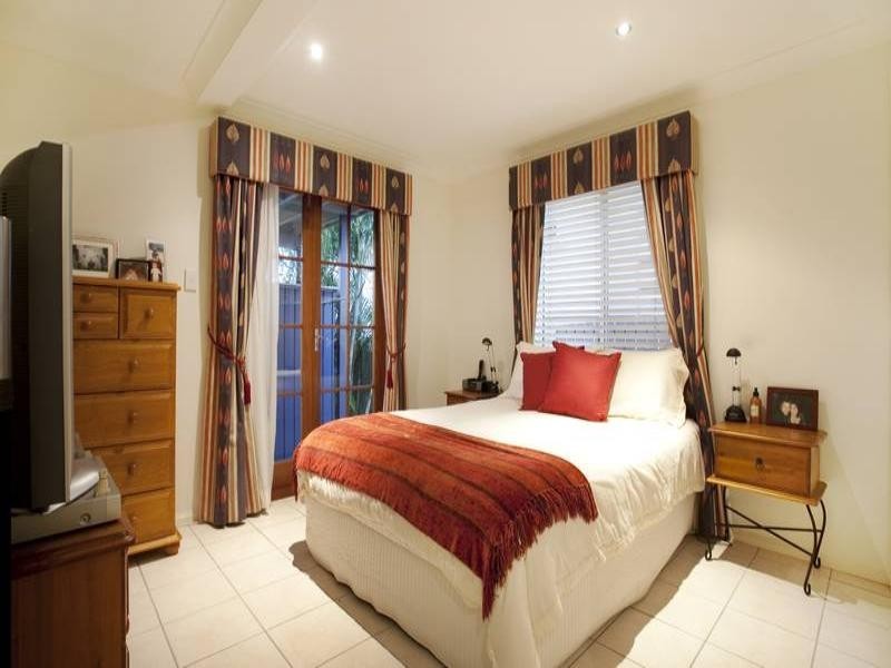 36 Ninth Avenue, Coorparoo QLD 4151