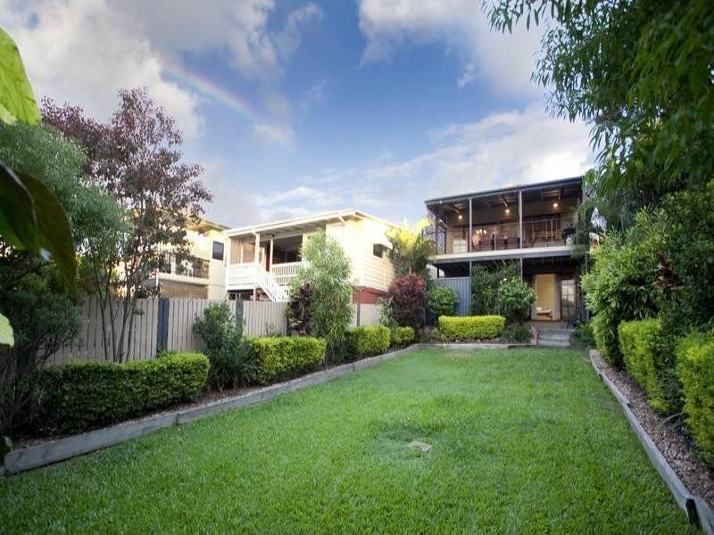 36 Ninth Avenue, Coorparoo QLD 4151