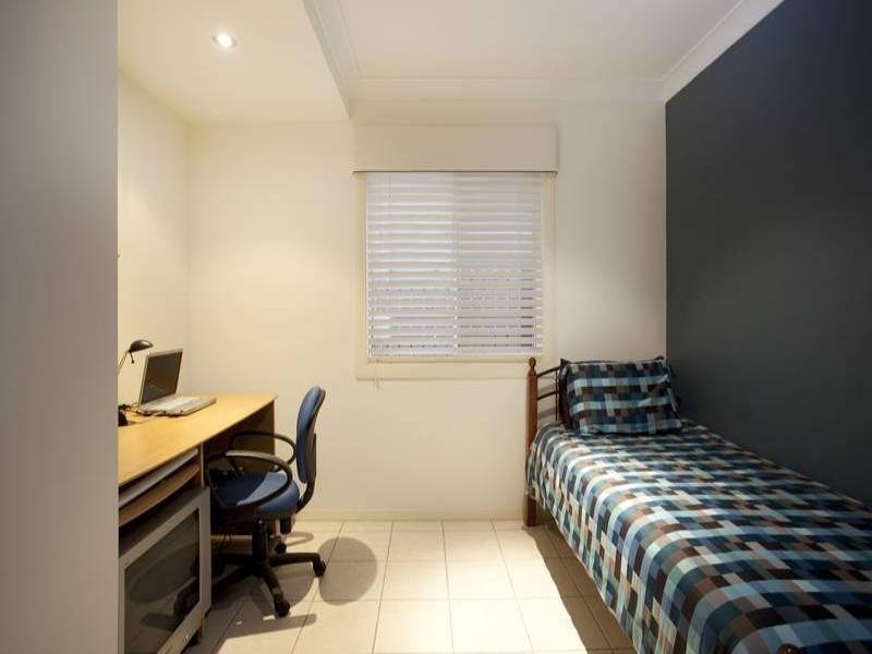 36 Ninth Avenue, Coorparoo QLD 4151