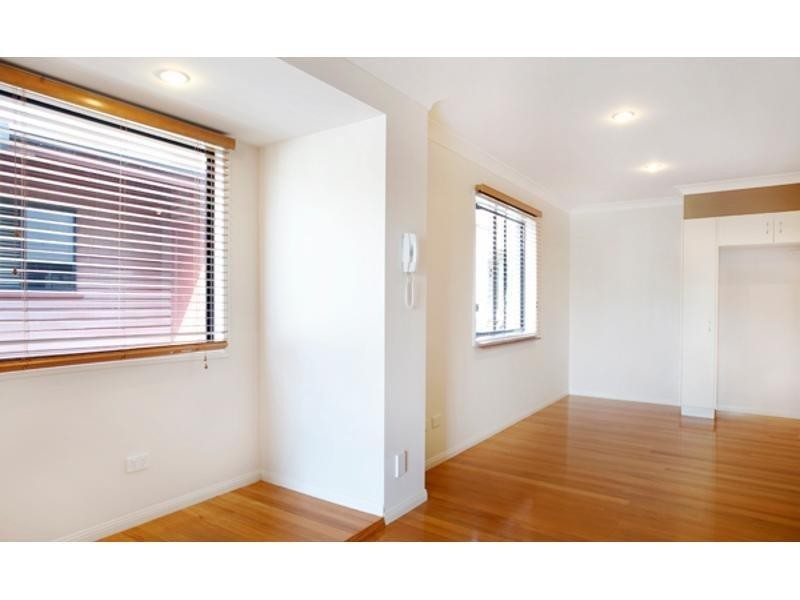 4/287 Waterworks Road, Ashgrove QLD 4060