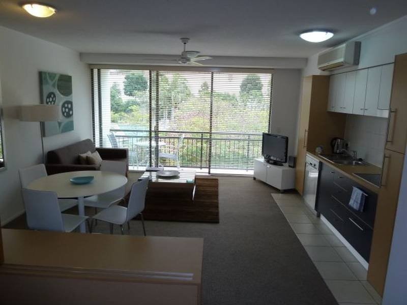 28/15 Goodwin Street, Kangaroo Point QLD 4169