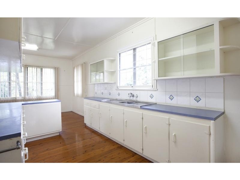 11 Strathdale Street, Aspley QLD 4034