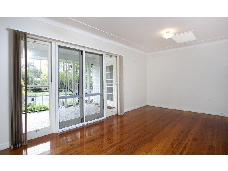 11 Strathdale Street, Aspley QLD 4034