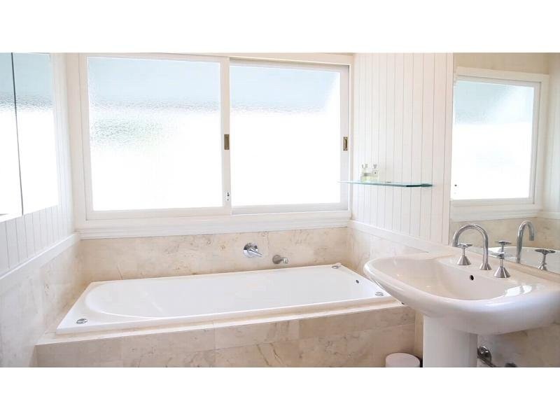 67 Markwell Street, Hamilton QLD 4007