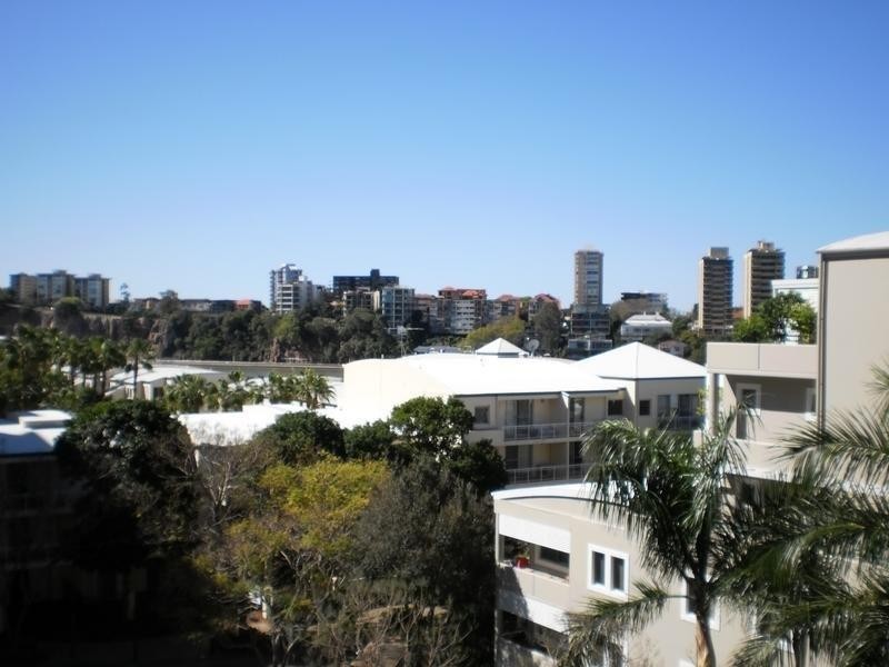 106/15 Goodwin Street, Kangaroo Point QLD 4169