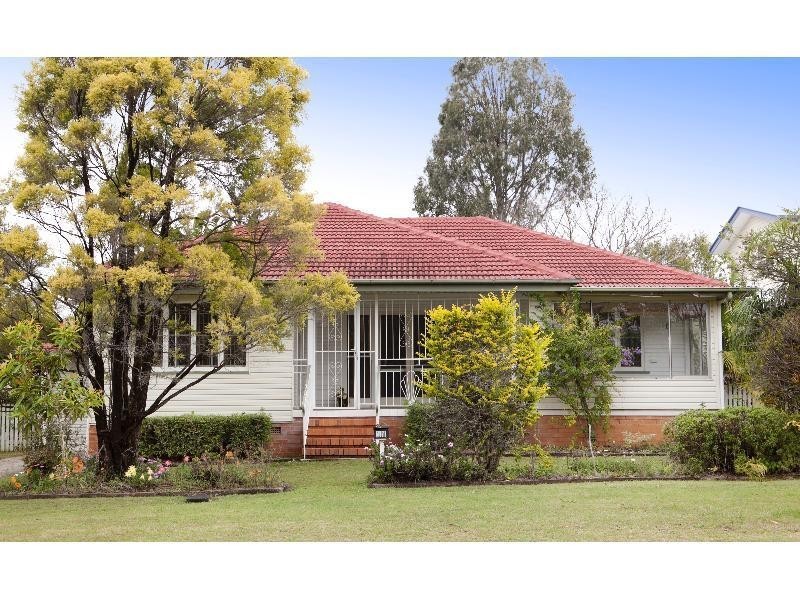 11 Strathdale Street, Aspley QLD 4034