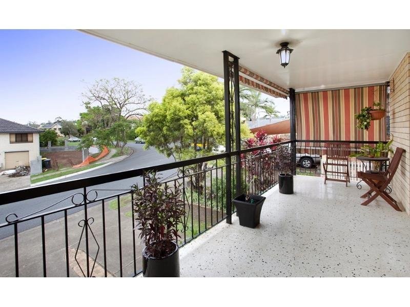 145 Greenmeadow Road, Mansfield QLD 4122