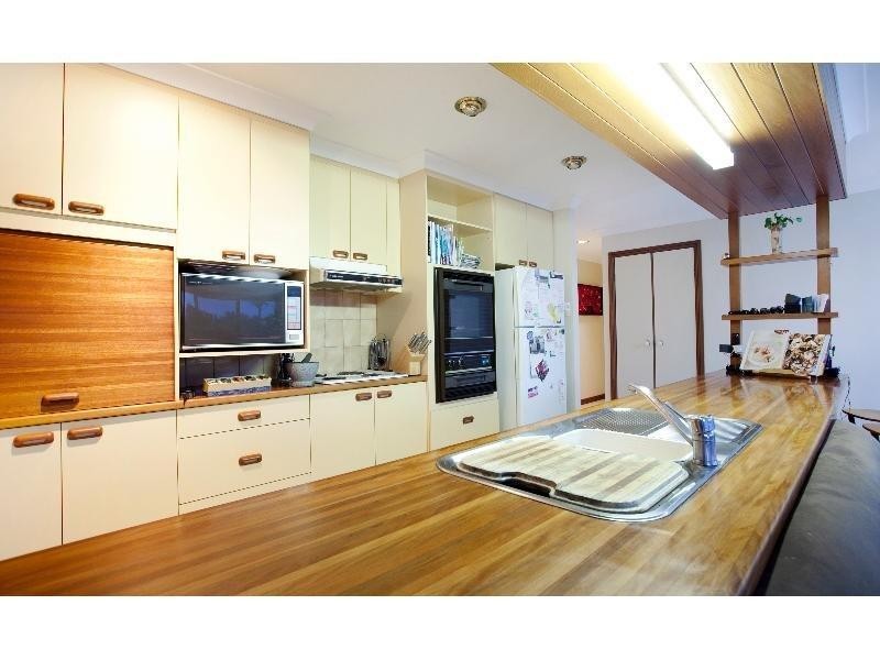 9 Bedwell Place, Mount Ommaney QLD 4074