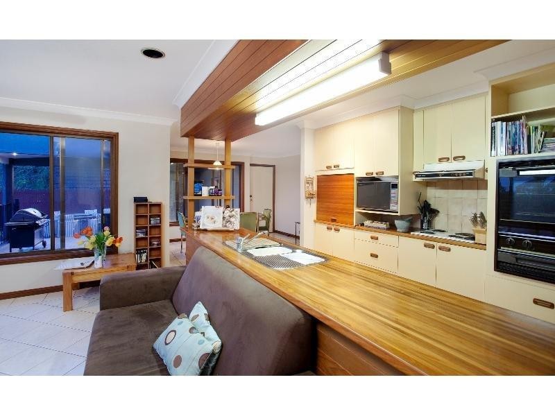 9 Bedwell Place, Mount Ommaney QLD 4074